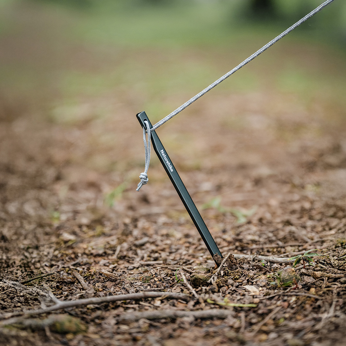 Naturehike zesílené stanové kolíky 18 cm (V profil) – 15,7 g/ks